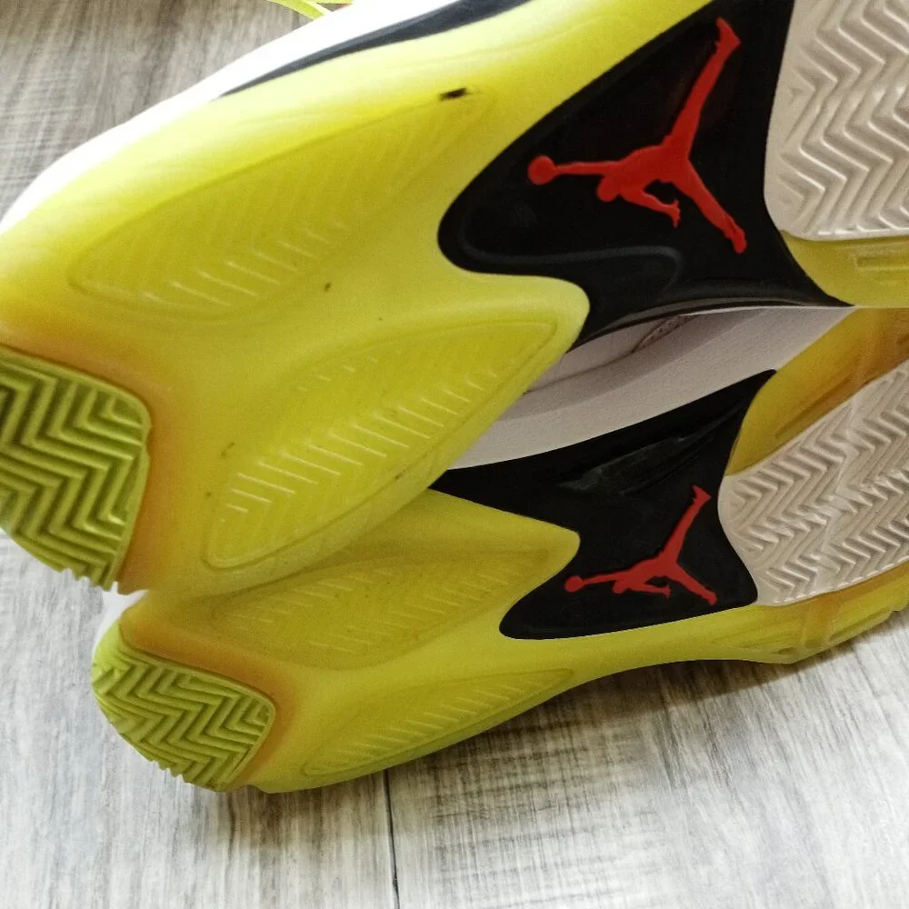 NIKE Air Jordan Aero Flight Flywire Retro 80's  Men's 12